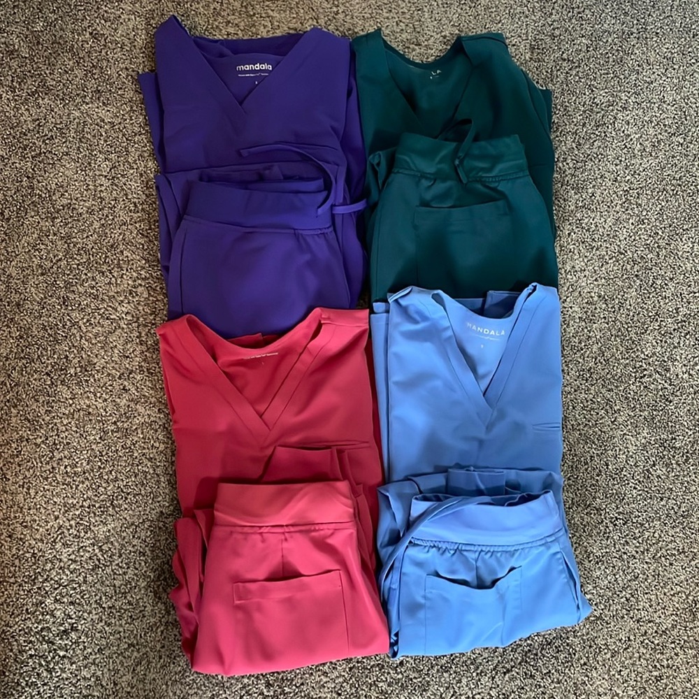 Women’s Mandala Scrub Lot!